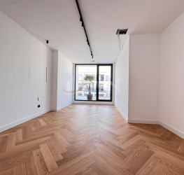 Casa, 6 camere in La Maison Jardins Pipera Bucuresti/Pipera