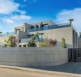 Casa, 6 camere in La Maison Jardins Pipera Bucuresti/Baneasa