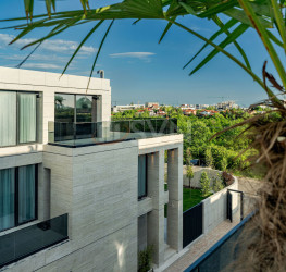 Casa, 6 camere in La Maison Jardins Pipera Bucuresti/Iancu Nicolae