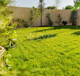 Casa, 6 camere in La Maison Jardins Pipera Bucuresti/Pipera