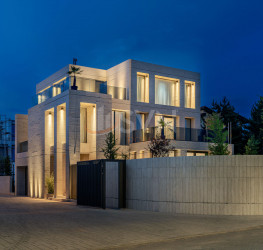 Casa, 6 camere in La Maison Jardins Pipera Bucuresti/Iancu Nicolae
