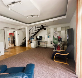 Casa, 6 rooms, 181 mp Bucuresti/Grivita