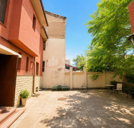 Casa, 6 rooms, 189 mp Bucuresti/Cotroceni