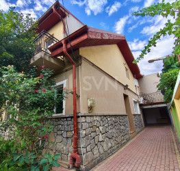 Casa, 6 rooms, 200 mp Bucuresti/Berceni