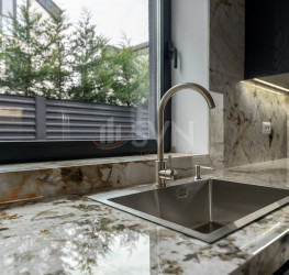 Casa, 6 rooms, 210 mp Bucuresti/Iancu Nicolae
