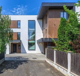 Casa, 6 rooms, 210 mp Bucuresti/Iancu Nicolae