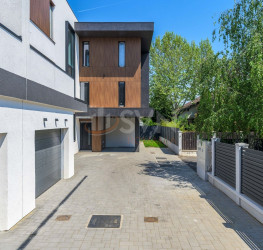 Casa, 6 rooms, 210 mp Bucuresti/Iancu Nicolae