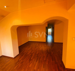 Casa, 6 rooms, 220 mp Bucuresti/Pacii