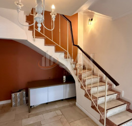 Casa, 6 rooms, 225 mp Bucuresti/Capitale