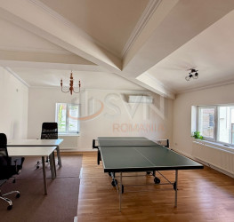 Casa, 6 rooms, 225 mp Bucuresti/Capitale