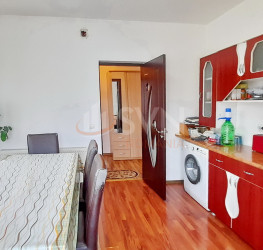 Casa, 6 rooms, 226 mp Brasov/Centru