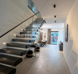 Casa, 6 rooms, 230 mp Bucuresti/Iancu Nicolae