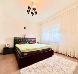 Casa, 6 rooms, 240 mp Bucuresti/Dacia