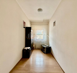 Casa, 6 rooms, 240 mp Bucuresti/Dacia