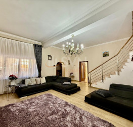 Casa, 6 rooms, 240 mp Bucuresti/Dacia