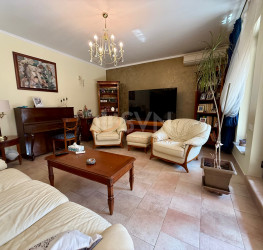 Casa, 6 rooms, 260 mp Ilfov/Mogosoaia