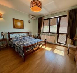 Casa, 6 rooms, 260 mp Ilfov/Mogosoaia