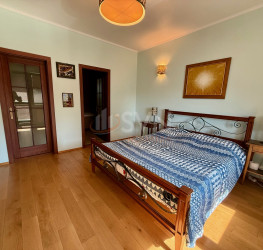 Casa, 6 rooms, 260 mp Ilfov/Mogosoaia