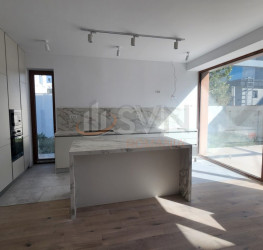 Casa, 6 rooms, 270 mp Bucuresti/Iancu Nicolae