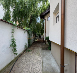 Casa, 6 rooms, 279 mp Bucuresti/Lacul Tei