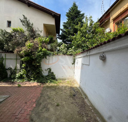 Casa, 6 rooms, 279 mp Bucuresti/Lacul Tei