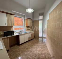 Casa, 6 rooms, 279 mp Bucuresti/Lacul Tei