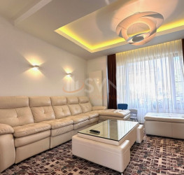 Casa, 6 rooms, 285 mp Bucuresti/Pipera