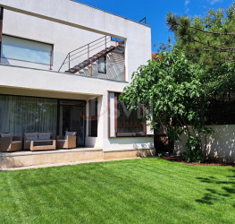 Casa, 6 rooms, 294 mp Bucuresti/Pipera