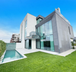 Casa, 6 rooms, 300 mp Bucuresti/Pipera