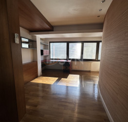 Casa, 6 rooms, 310 mp Bucuresti/Aviatiei