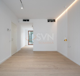 Casa, 6 rooms, 320 mp Bucuresti/Pipera