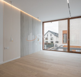 Casa, 6 rooms, 320 mp Bucuresti/Pipera