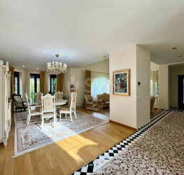 Casa, 6 rooms, 345.54 mp Bucuresti/Iancu Nicolae
