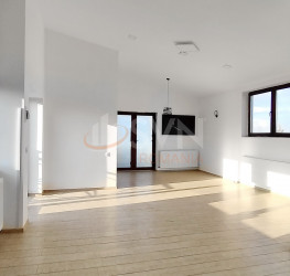 Casa, 6 rooms, 370 mp Brasov/Centru