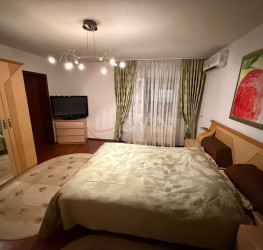 Casa, 6 rooms, 380 mp Bucuresti/Pipera