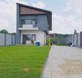 Casa, 6 rooms, 430 mp Ilfov/Balotesti