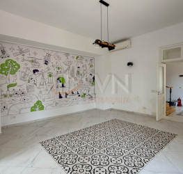 Casa, 6 rooms, 440 mp Bucuresti/P-ta Unirii