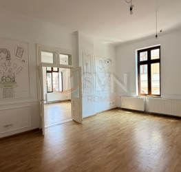 Casa, 6 rooms, 440 mp Bucuresti/P-ta Unirii