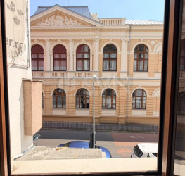 Casa, 6 rooms, 440 mp Bucuresti/P-ta Unirii