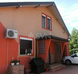 Casa, 6 rooms, 500 mp Dambovita/Centru