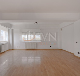 Casa, 6 rooms, 592.7 mp Bucuresti/Pipera