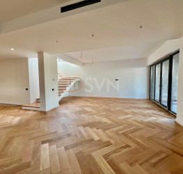 Casa, 6 rooms in . Bucuresti/Pipera