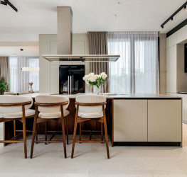 Casa, 6 rooms in La Maison Jardins Pipera Bucuresti/Iancu Nicolae