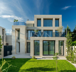 Casa, 6 rooms in La Maison Jardins Pipera Bucuresti/Iancu Nicolae