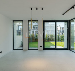 Casa, 6 rooms in La Maison Jardins Pipera Bucuresti/Pipera