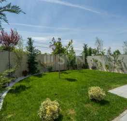 Casa, 6 rooms in La Maison Jardins Pipera Bucuresti/Iancu Nicolae