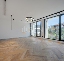 Casa, 6 rooms in La Maison Jardins Pipera Bucuresti/Iancu Nicolae