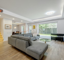 Casa, 7 camere, 185 mp Bucuresti/Pipera