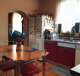 Casa, 7 camere, 232 mp Bucuresti/Calea Calarasilor