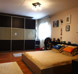 Casa, 7 camere, 232 mp Bucuresti/Calea Calarasilor